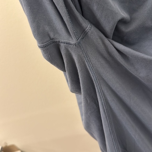 Lululemon To The Point Long Sleeve asymmetrical top - no size tag - Picture 6 of 12